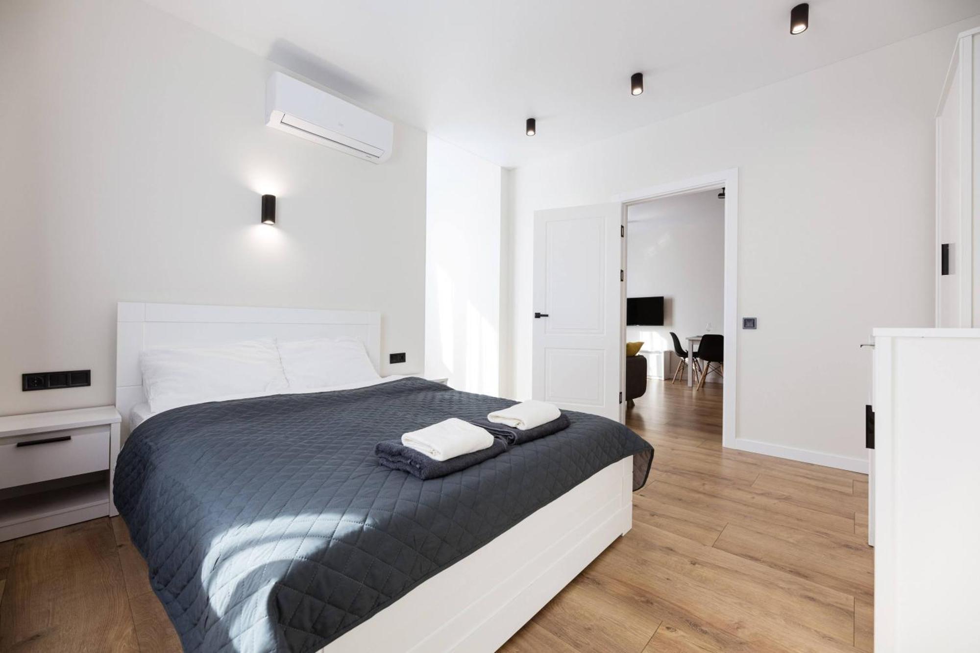 Apartmán Квартири Люкс Метро Чернігівська Kyjev Exteriér fotografie