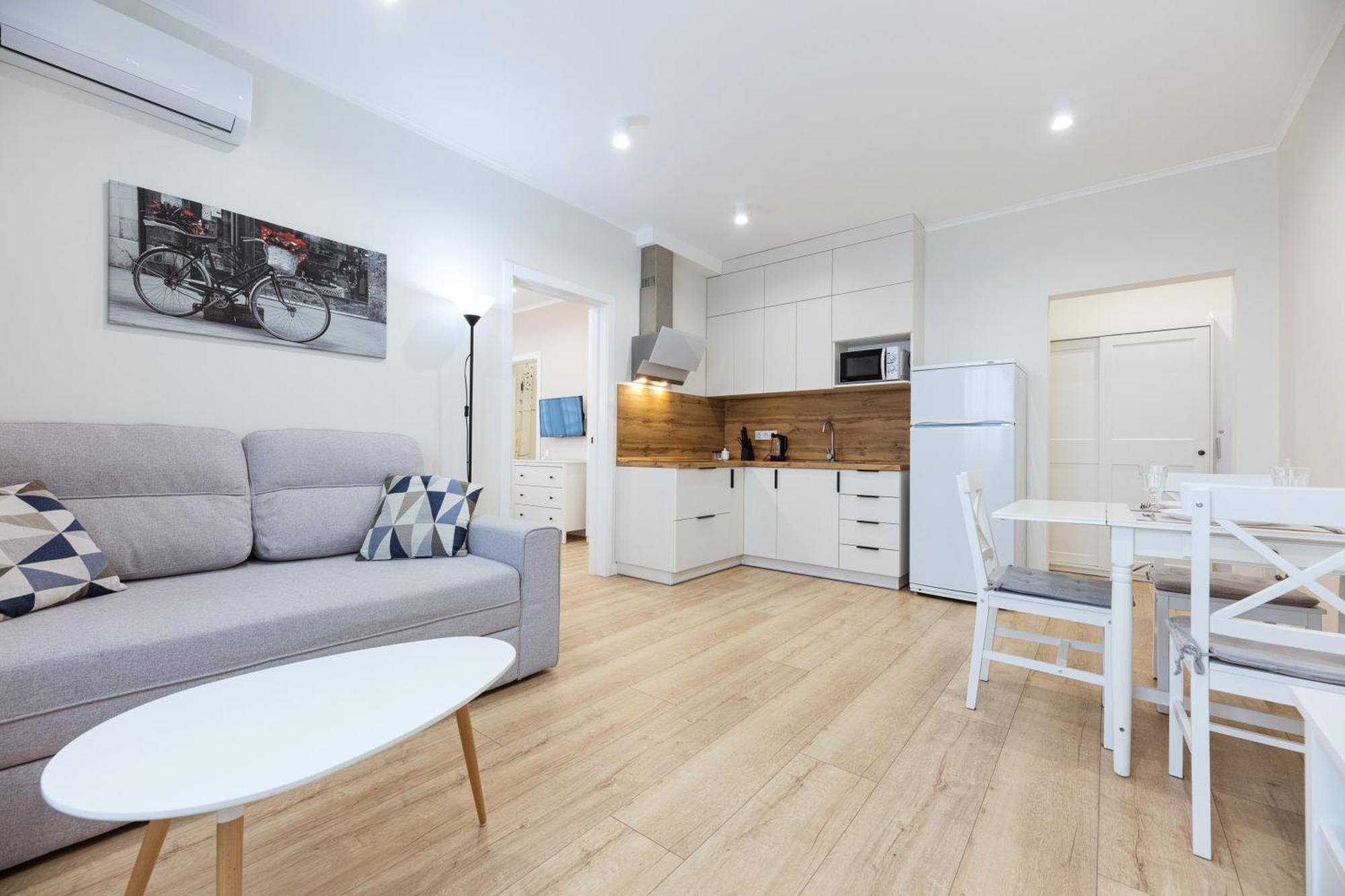 Apartmán Квартири Люкс Метро Чернігівська Kyjev Exteriér fotografie